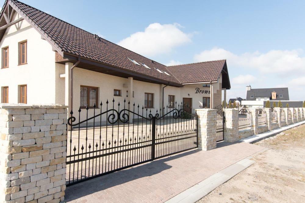 Apartamenty Przy Basenie Blisko Morza Brown Puck Exterior foto