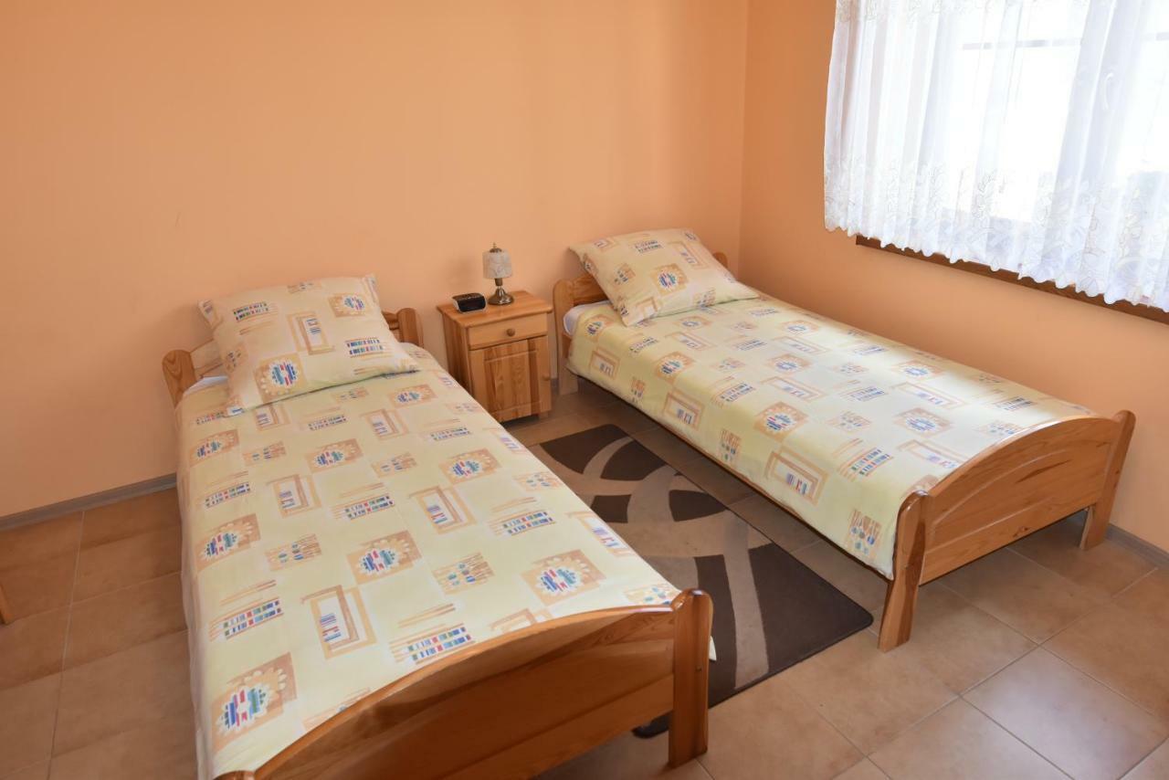 Apartamenty Przy Basenie Blisko Morza Brown Puck Exterior foto